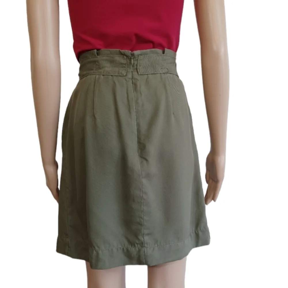 a loves a Skirt - Size 2